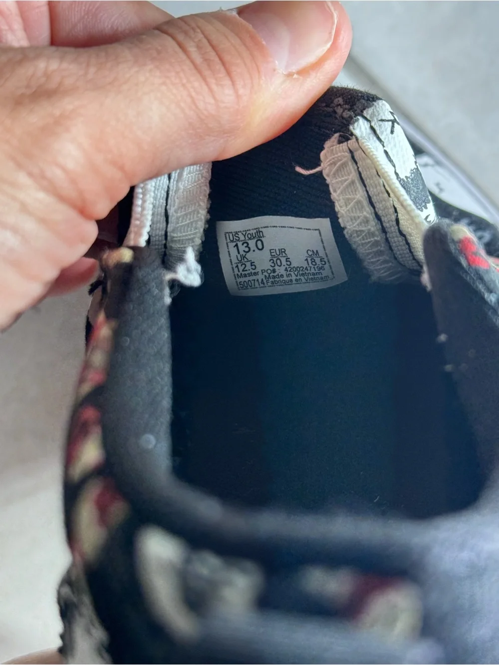 Vans bold skull